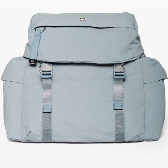 lululemon back to me bag